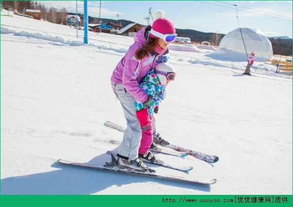 孩子多大可以滑雪？孩子滑雪注意事項有哪些？(3)