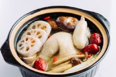 秋季吃什么食物預防感冒？秋季預防感冒的食療方有哪些？[圖]