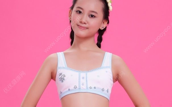 13歲女生乳房開始發(fā)育了嗎？13歲女孩乳房一般多大？(1)