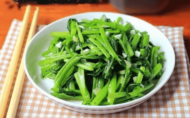 空心菜的功效作用有什么？辣炒雞肉空心菜(1)