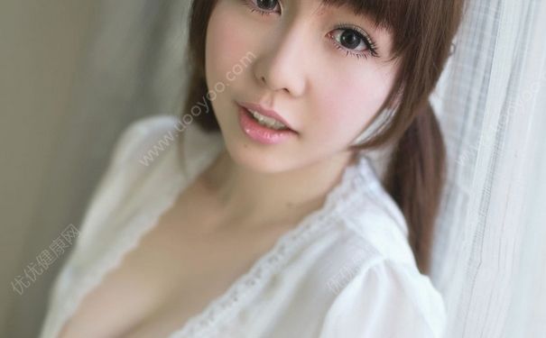 16歲女孩肩膀一高一低怎么辦？16歲女生肩膀不對稱是為什么？(2)