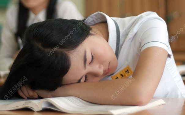 初中生睡眠不足怎么辦？初中生睡眠不好這么辦？(1)