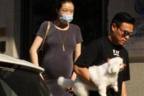 曝熊黛林產雙胞胎女兒，提前剖腹產子升級當媽媽(1)