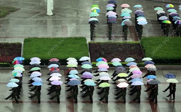 軍訓下雨了怎么辦？軍訓下雨還會訓練嗎？(4)