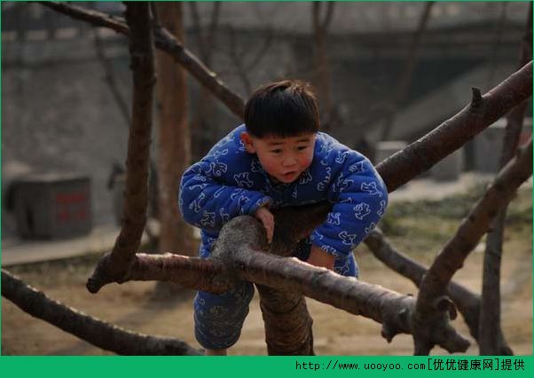 孩子調皮是什么原因？孩子調皮好動怎么辦？(6)