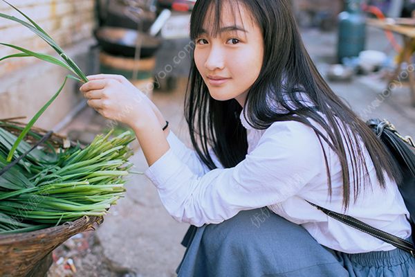 初一女生喜歡初一男生怎么辦？初一女生有喜歡的男生正常嗎？(4)