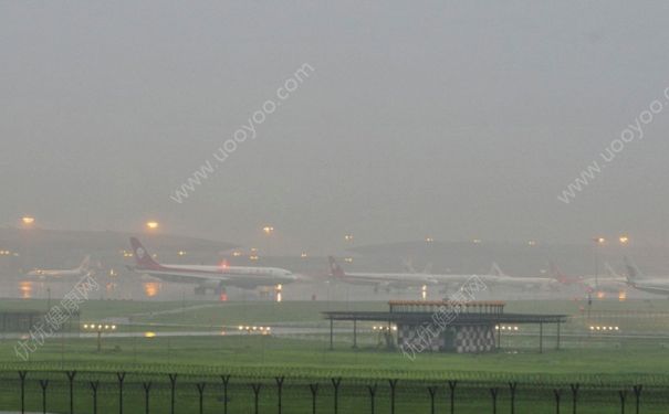 雷雨天氣飛機能起飛嗎？飛機遇到雷電怎么辦？(1)