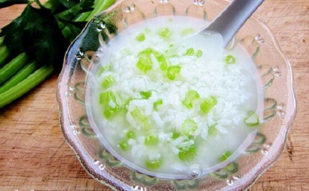 芹菜怎么吃有營養(yǎng)？怎么吃芹菜營養(yǎng)價(jià)值高？(1)