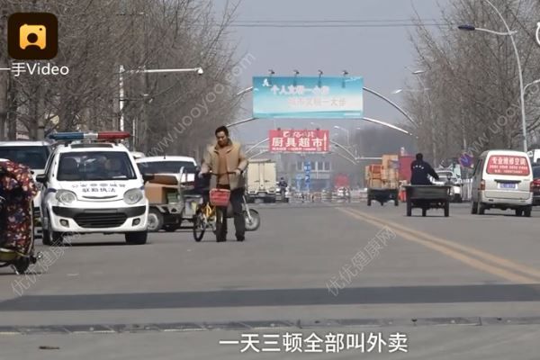 女友一日三餐叫外賣，男子缺錢偷近萬元鞋變賣(4)