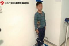 11歲男孩一年不長(zhǎng)個(gè)，疑因“辣條”吃太多[多圖]