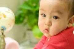 怎樣讓孩子和自己一起動起來？嬰幼兒健康發育的指標有哪些？[圖]