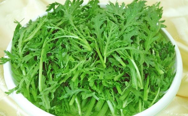 吃茼蒿有什么好處？茼蒿怎么吃好？(1)