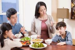 孩子偏食不吃青菜怎么辦？糾正孩子挑食的方法有哪些？[圖]