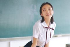 女生會長喉結嗎？女生有喉結正常嗎？[多圖]