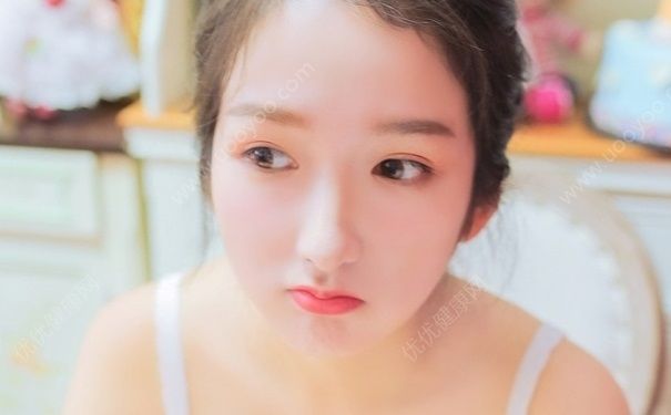 16歲女生胸部還會發育嗎？16歲女生胸部小怎么辦？(1)