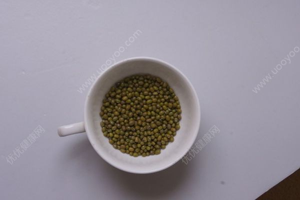 綠豆湯中可以加蜂蜜嗎？綠豆和蜂蜜能一起吃嗎？(4)